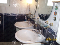 bathroom1